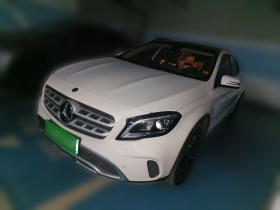 奔驰GLA 2018款 GLA 200 时尚型