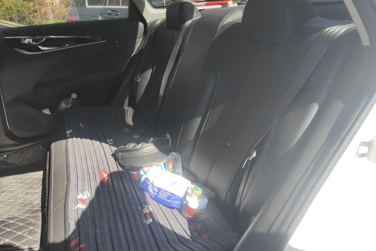 别克 英朗 2021款 改款 1.3T 自动轻混动精英型中控内饰21