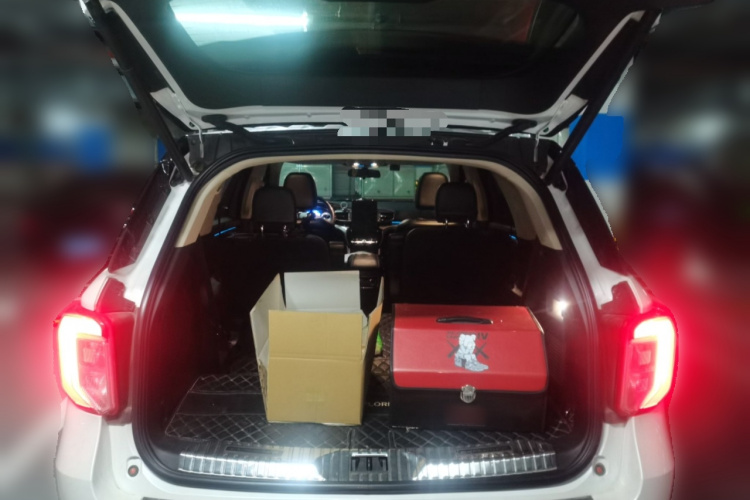 福特 探险者 2020款 EcoBoost 285 四驱风尚版 6座中控内饰23