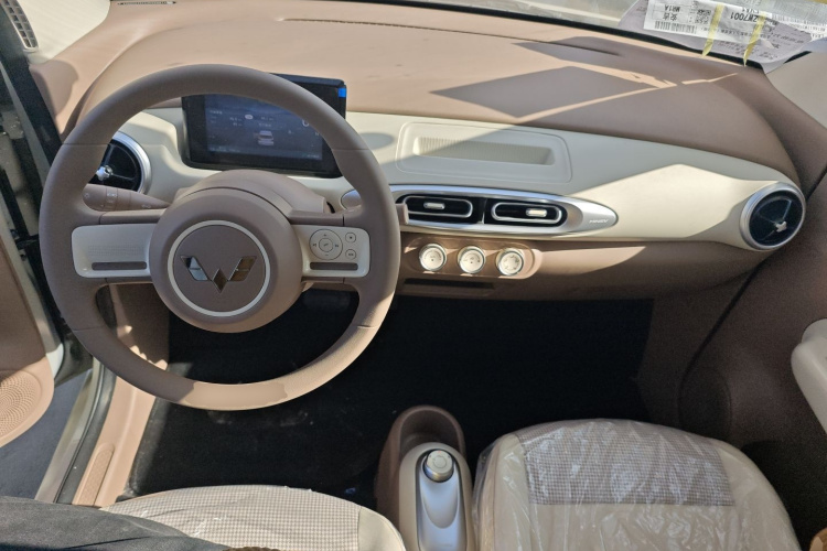 五菱汽车 宏光MINIEV 2025款 四门版 进阶款中控内饰12