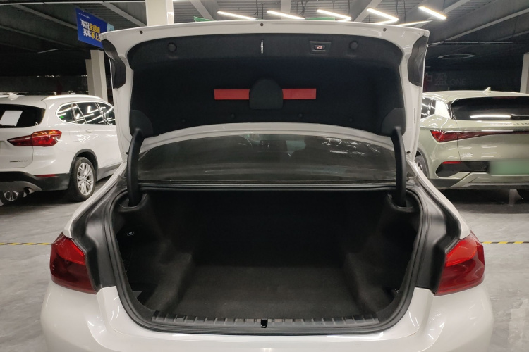 宝马5系 2019款 530Li 领先型 豪华套装局部细节23