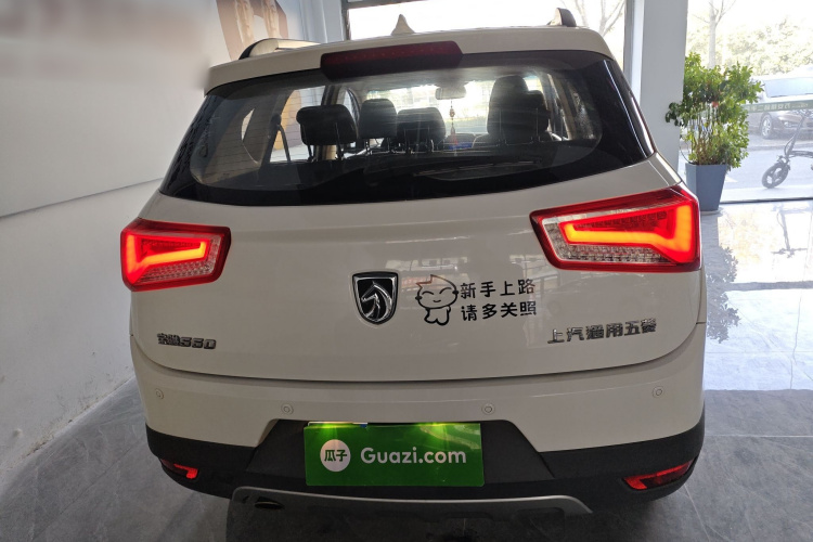 宝骏560 2016款 1.8L iAMT精英型车身外观6004