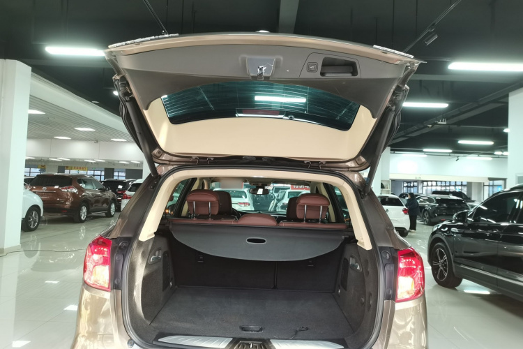 别克 昂科威 2016款 28T 四驱豪华型机舱底盘23