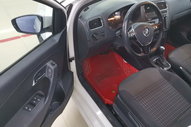 大众 Polo 2016款 1.6L 自动舒适型中控内饰20