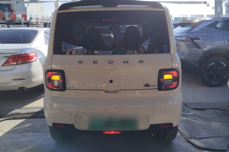 吉利银河 熊猫 2025款 210km 元气熊车身外观6