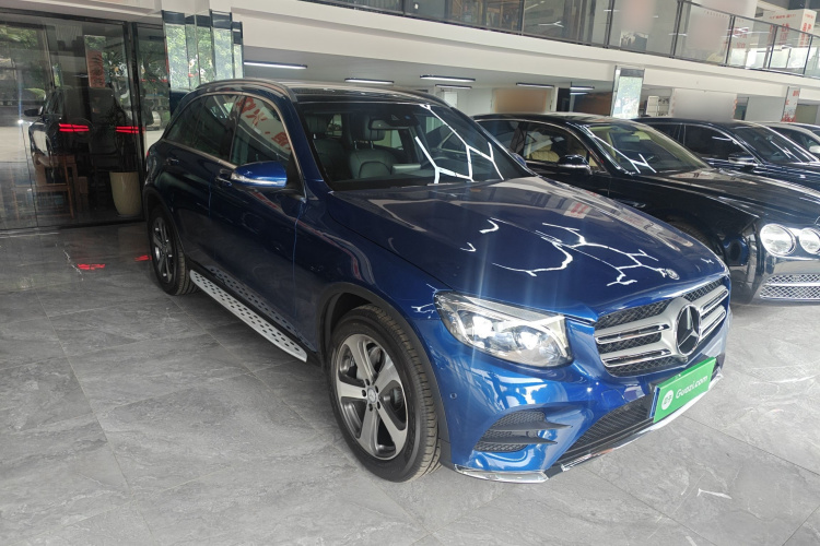 奔驰GLC 2016款 GLC 300 4MATIC 动感型车身外观3