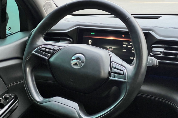 蔚来ES8 2018款 创始版中控内饰7004