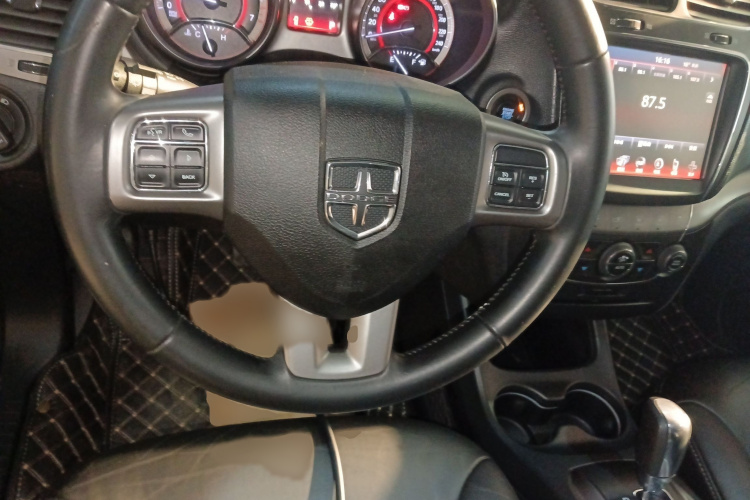 道奇 酷威 2016款 2.4L 两驱旅行版局部细节13