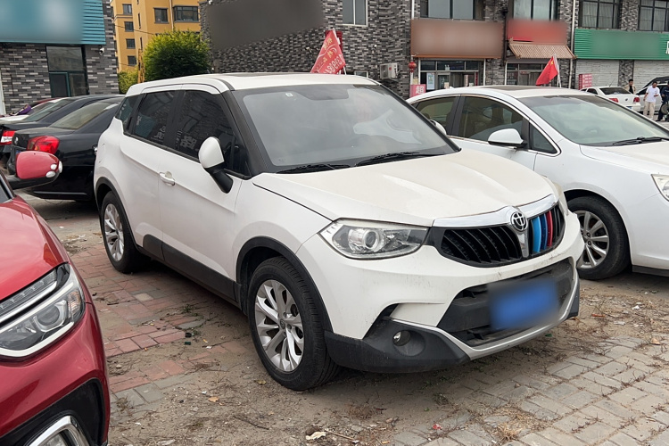 中华V3 2016款 1.5L 手动智能型车身外观6002