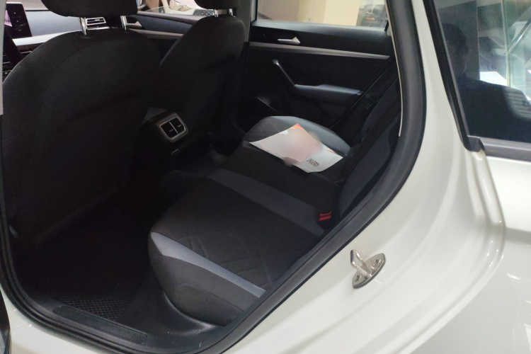 大众 朗逸 2023款 1.5L 自动得逸版中控内饰7004