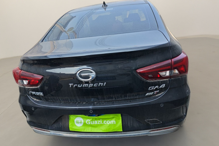 广汽传祺 传祺GA4 2018款 200T 自动尊享版车身外观6