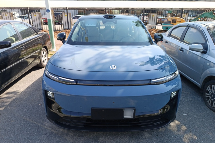 零跑汽车 零跑B10 2025款 510激光雷达版车身外观2