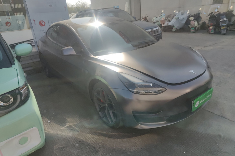 特斯拉 Model 3 2022款 Performance高性能全轮驱动版车身外观3