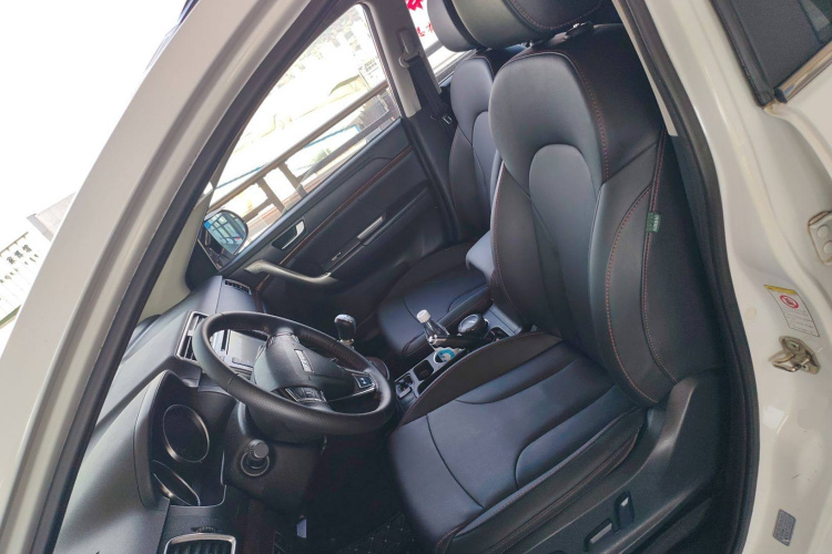 哈弗H6 2017款 红标 运动版 1.5T 手动两驱精英型局部细节19