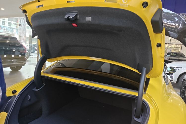 小米汽车 小米SU7 Ultra 2025款 Ultra机舱底盘23