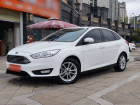 福特 福克斯 2018款 三厢经典 1.6L 自动风尚型智行版