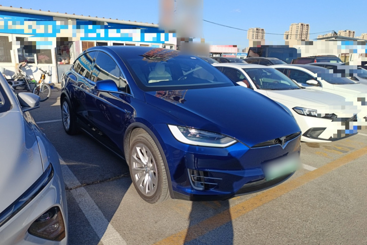 特斯拉 Model X 2019款 长续航版车身外观3