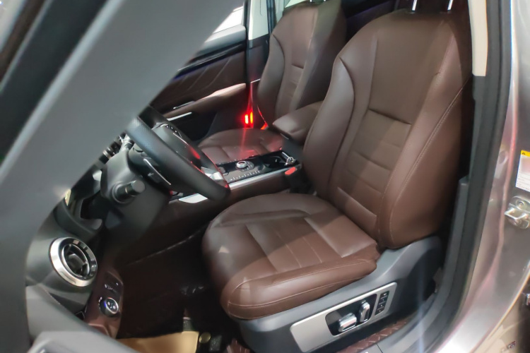 魏牌 VV7 2017款 2.0T 旗舰型局部细节19