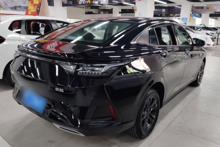 东风风神 奕炫 2025款 1.5L 自动豪华型车身外观6005