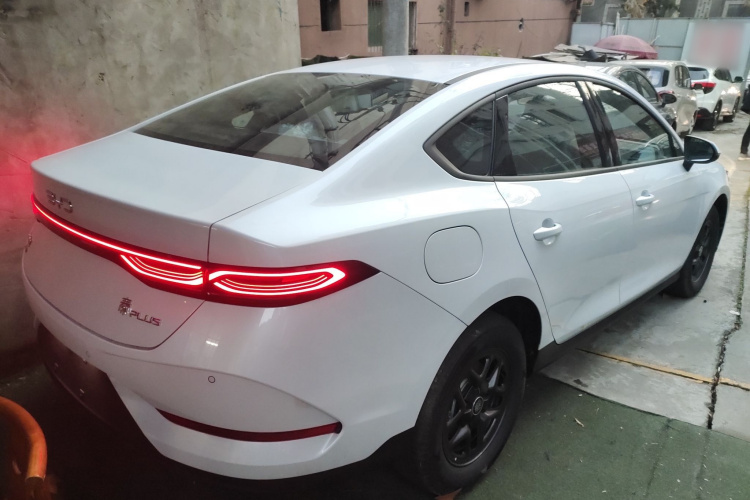 比亚迪 秦PLUS 2025款 DM-i 智驾版 128KM进取型车身外观7