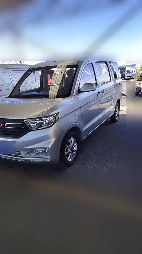 五菱汽车 五菱宏光V 2022款 1.5L劲享版电动助力LAR讲解1