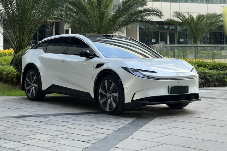 丰田bZ5 2025款 550 PRO智行版车身外观6007