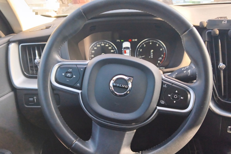 沃尔沃XC60 2019款 T5 四驱智远版 国V中控内饰13