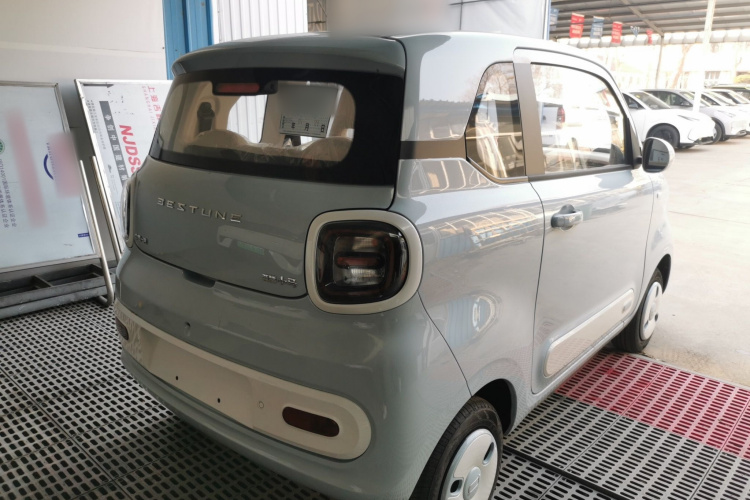 奔腾小马 2026款 222km 炫彩马车身外观7