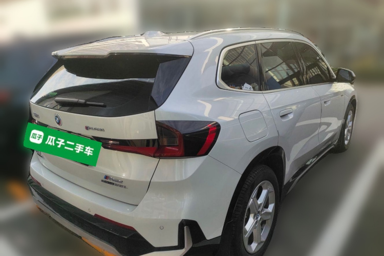 宝马iX1 2023款 eDrive25L X设计套装车身外观7