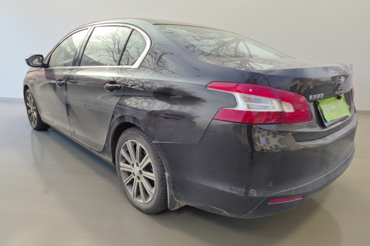 标致408 2015款 1.2T 自动豪华版车身外观5