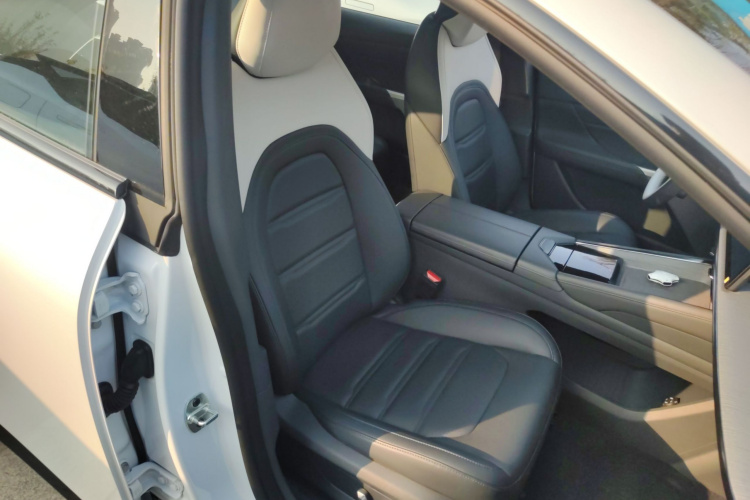 东风奕派 eπ007 2024款 200Pro增程版局部细节41