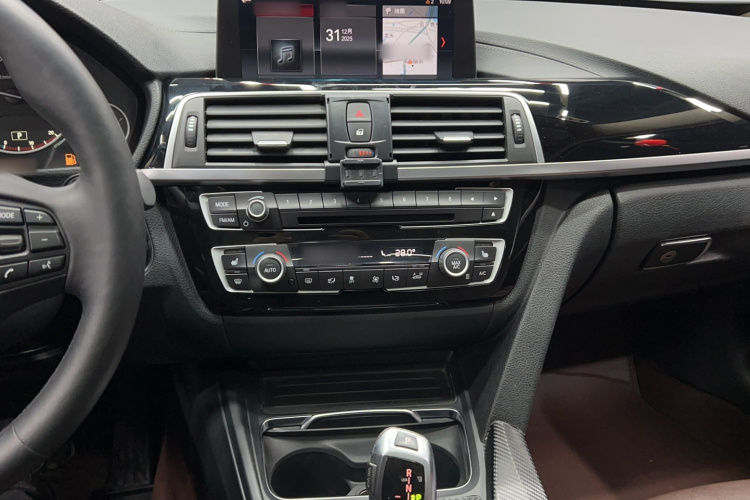 宝马3系 2019款 320Li xDrive 时尚型局部细节16