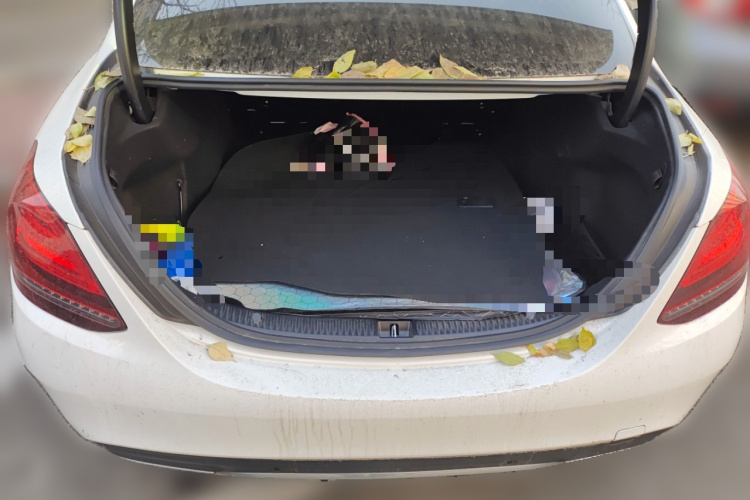 奔驰C级 2020款 改款 C 260 L 运动版局部细节23