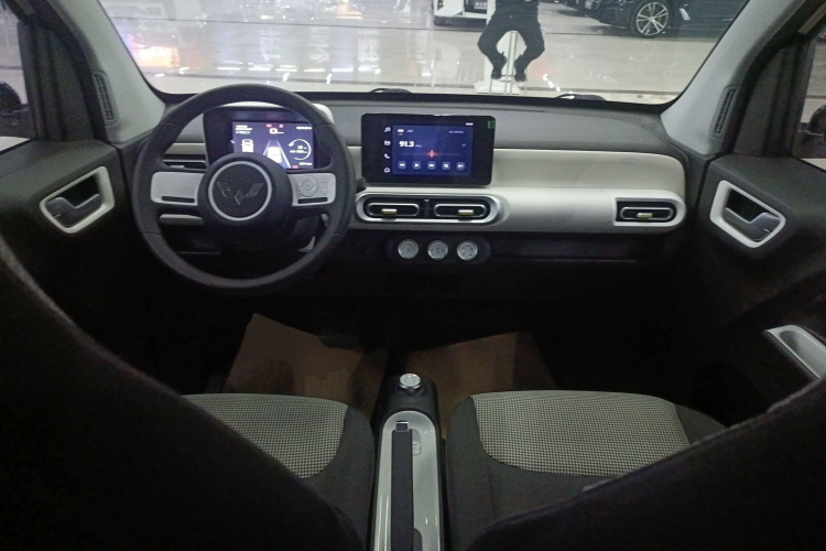 五菱汽车 宏光MINIEV 2024款 第三代 215km 进阶版中控内饰12