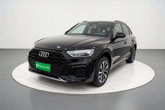 奥迪Q5L 2022款 改款 40T 豪华动感型