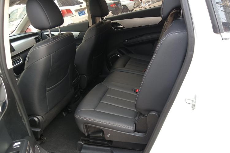 比亚迪 宋MAX 2021款 升级版 1.5T 自动豪华型 7座中控内饰7004