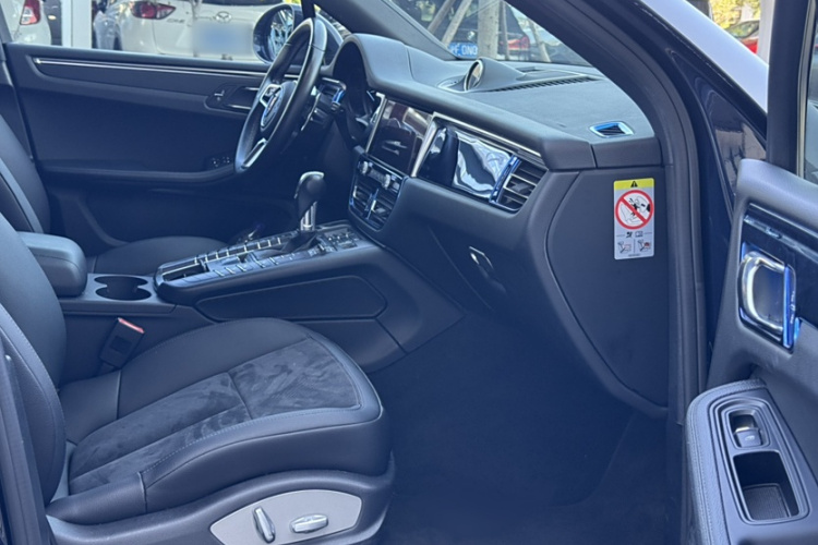 保时捷 2018款 Macan 2.0T中控内饰7001