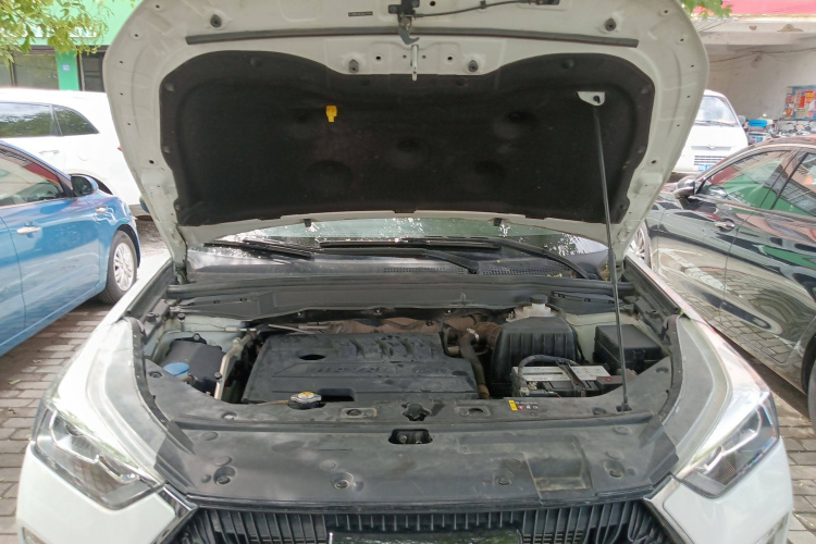 哈弗H6 Coupe 2021款 智联版 1.5T 自动两驱豪华智联版机舱底盘24