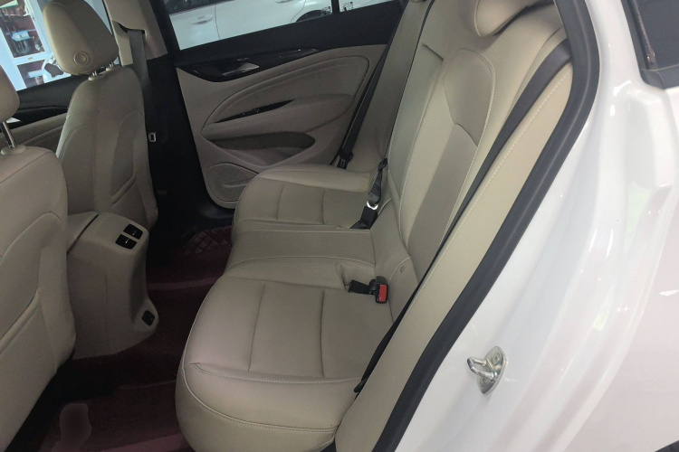 别克 君威 2020款 552T 精英型中控内饰7004