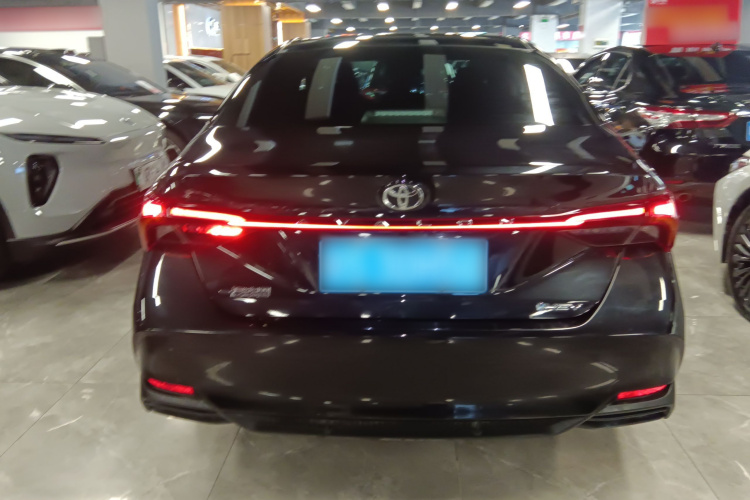 丰田 亚洲龙 2024款 双擎 2.0L 臻选版车身外观6