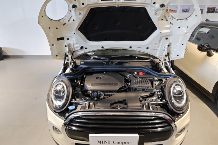 MINI 2021款 1.5T COOPER 艺术家 五门版机舱底盘24
