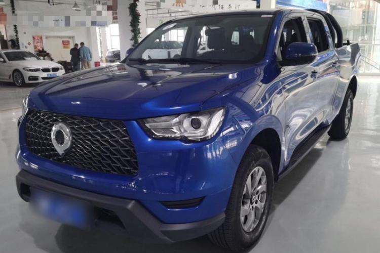 长城 炮 2021款 2.0T商用版手动柴油四驱精英型长箱GW4D20M车身外观1