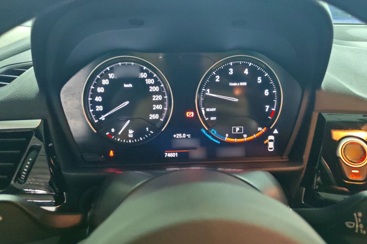 宝马1系 2021款 120i M运动曜夜版局部细节14