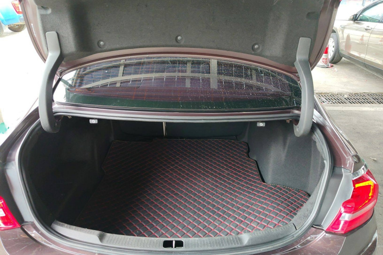 别克 君越 2016款 改款 20T 领先型局部细节23