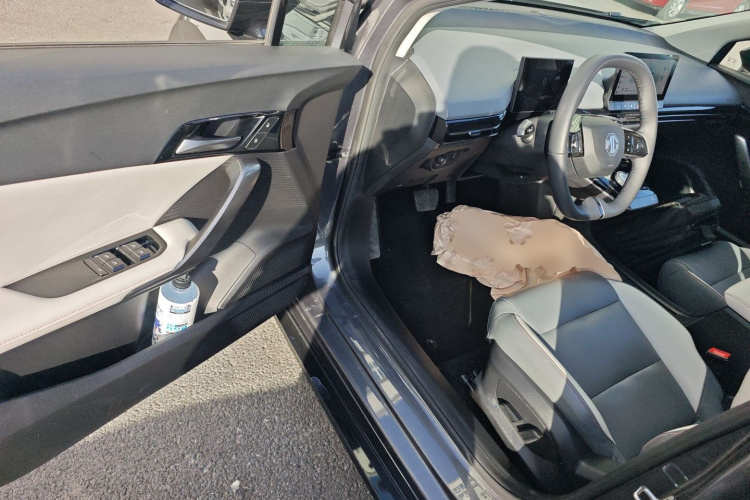 名爵 MG4 EV 2022款 520km 旗舰版中控内饰7003