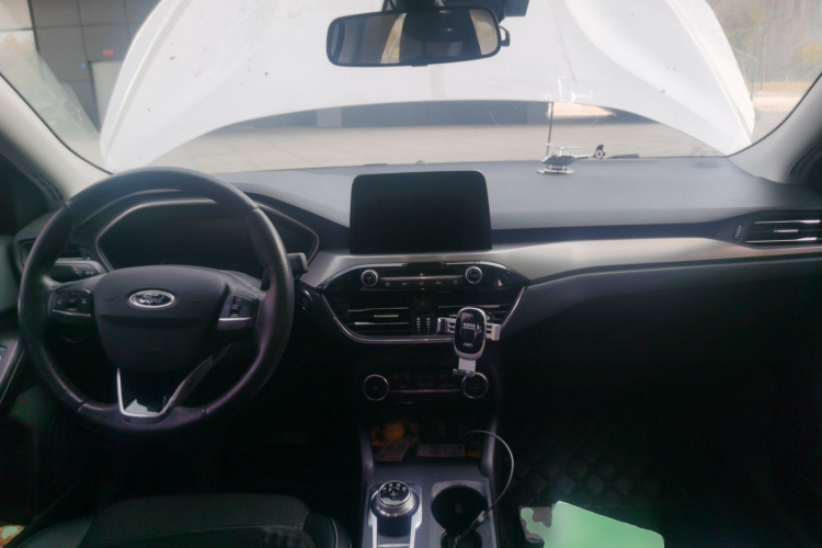 福特 福克斯 2020款 三厢 EcoBoost 180 自动锋潮型中控内饰12