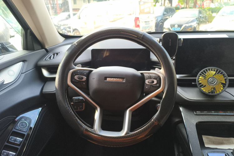 哈弗H6 2022款 第三代 1.5T 自动两驱Pro中控内饰13