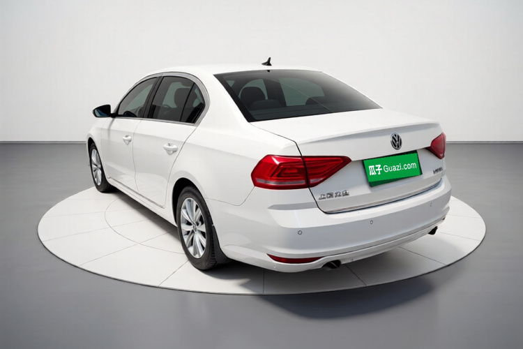 大众 朗逸 2015款 1.6L 自动舒适版车身外观5