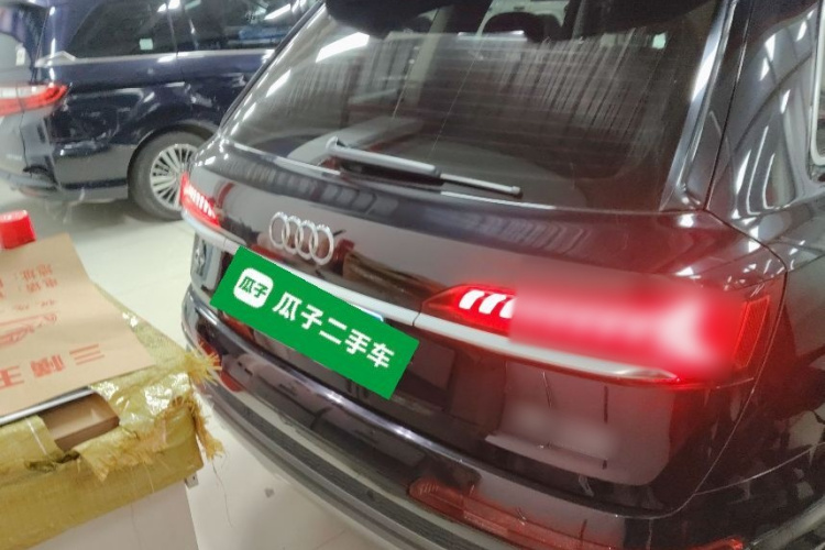 奥迪Q7 2020款 55 TFSI quattro S line运动型车身外观6004
