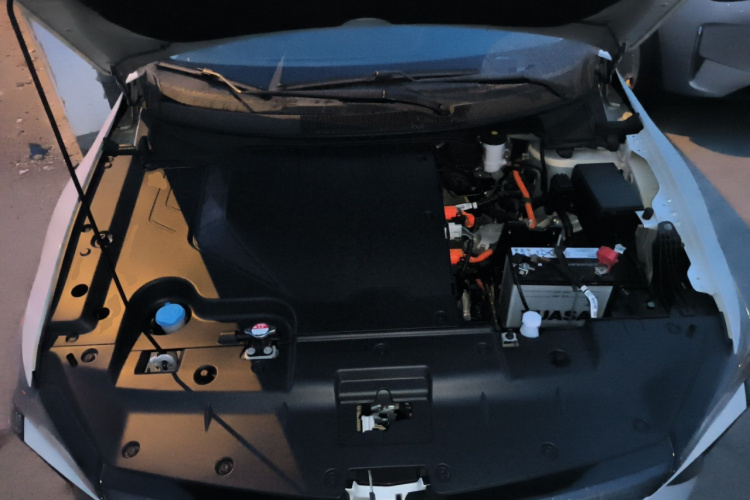 灵悉L 2024款 头号玩家版机舱底盘24